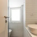 Alfama By Homing Lägenhet *